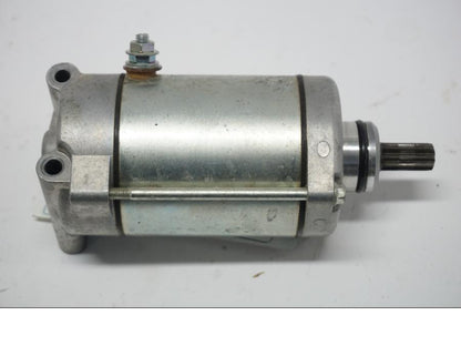 Framsidan på Startmotor från en Yamaha FZ1-SA -2007 motorcykel.