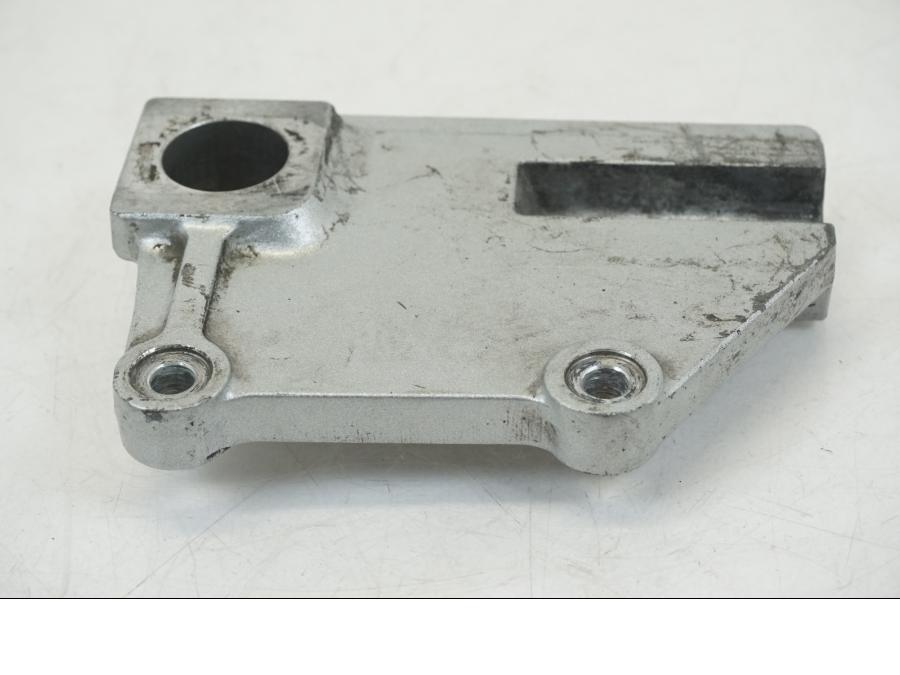 Baksidan på Bromsoksfäste från en Kawasaki ZX-12R -2000 motorcykel.