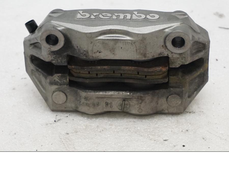 Baksidan på Bromsok från en Ducati Monster 1200 -2015 motorcykel.