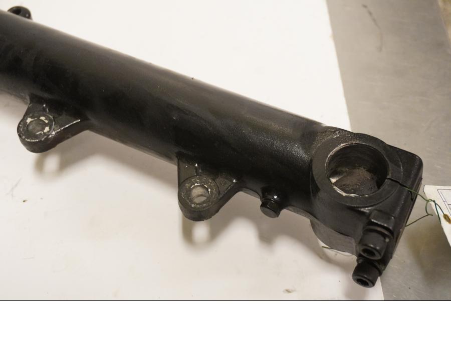 Baksidan på Gaffelben från en BMW K 75 -1992 motorcykel.