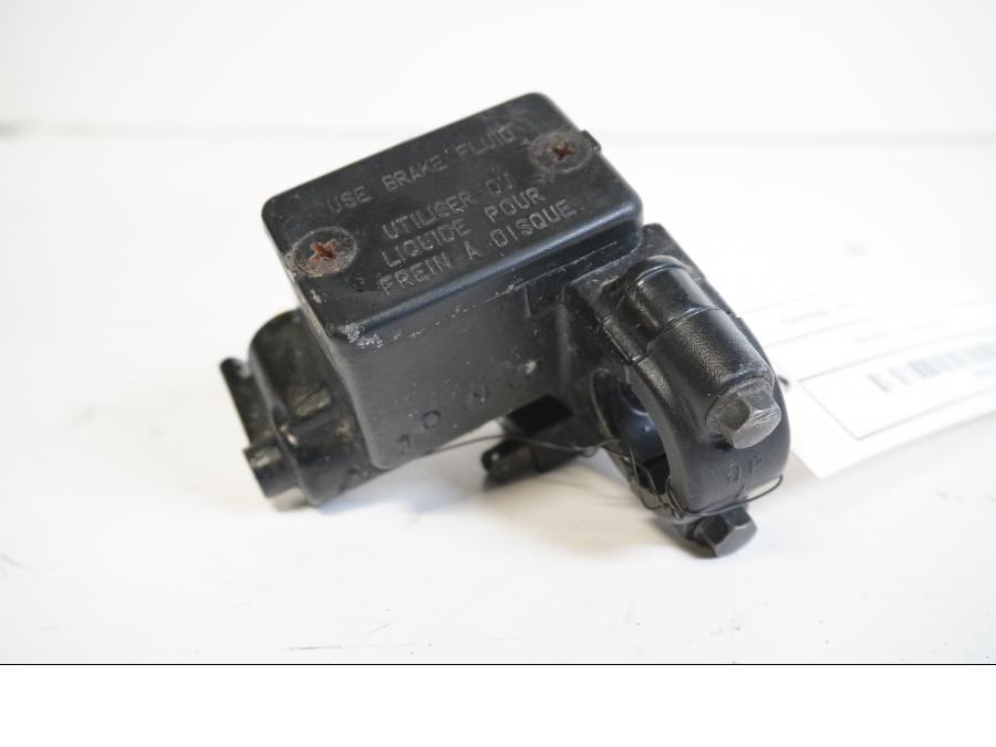 Baksidan på Bromshuvudcylinder från en Kawasaki KDX 125 -1991 motorcykel.