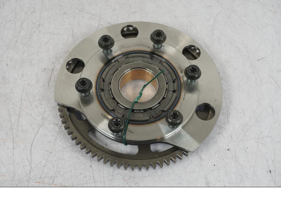 Framsidan på Startkopplingsdrev från en BMW R 1250 GS -2023 motorcykel.