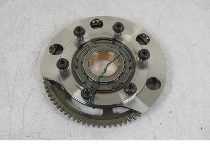 Framsidan på Startkopplingsdrev från en BMW R 1250 GS -2023 motorcykel.