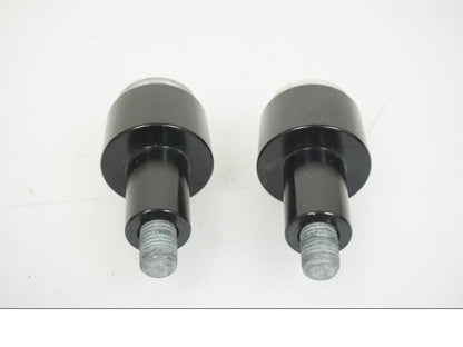 Vänster sida på Styrvikt från en BMW R 1200 GS -2014 motorcykel.