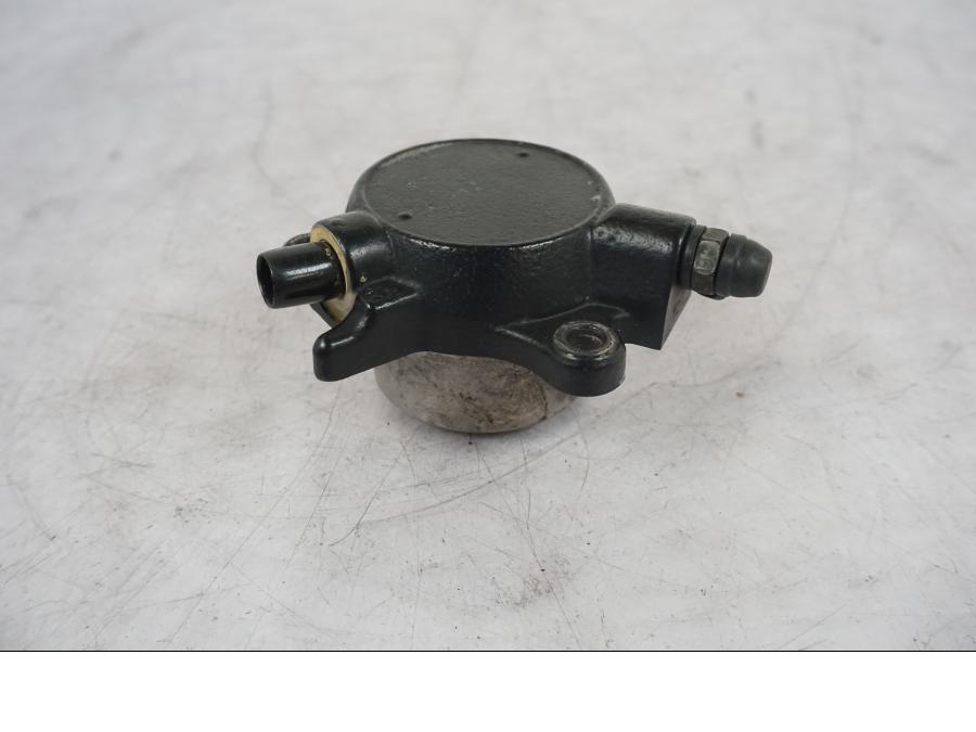 Framsidan på Kopplingslavcylinder från en Honda VTR 1000 F -1997 motorcykel.