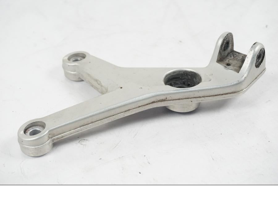 Höger sida på Fotpinnefäste från en MV Agusta Dragster -2014 motorcykel.