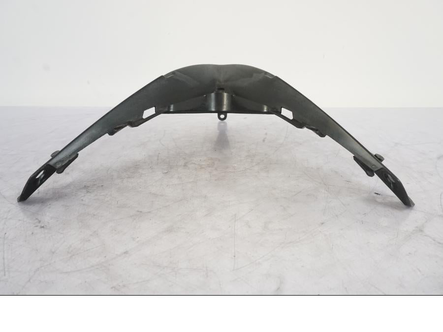 Höger sida på Toppkåpa från en Kawasaki ER-6F -2010 motorcykel.