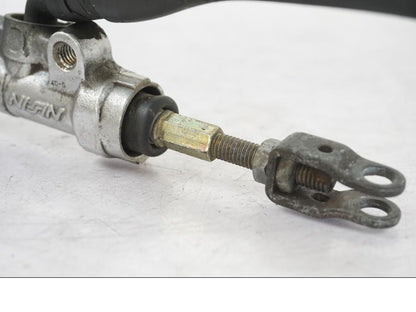 Höger sida på Bromshuvudcylinder från en Yamaha XVS 1100 -2004 motorcykel.