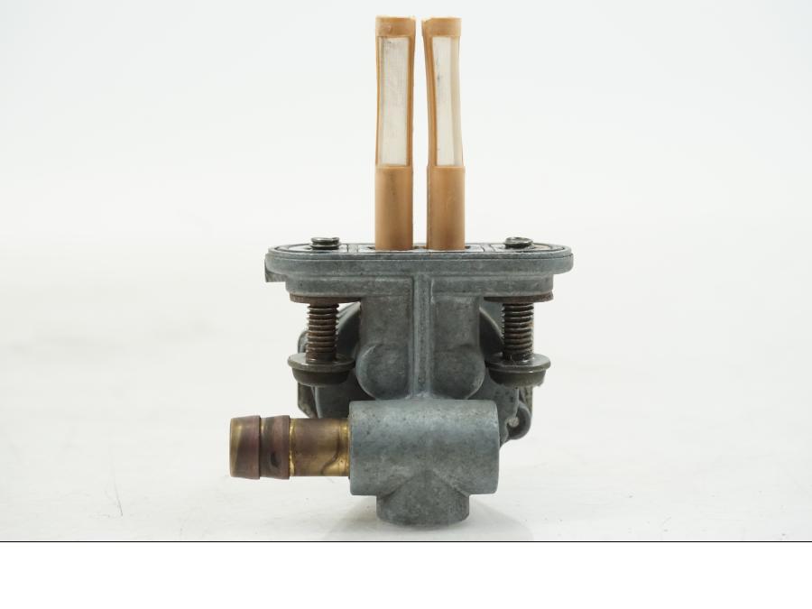 Höger sida på Bensinkran från en Yamaha YZF R6 -1999 motorcykel.