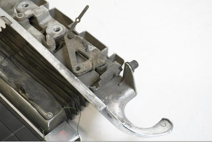 Höger sida på Fotplatta från en Honda GL 1500 -1998 motorcykel.