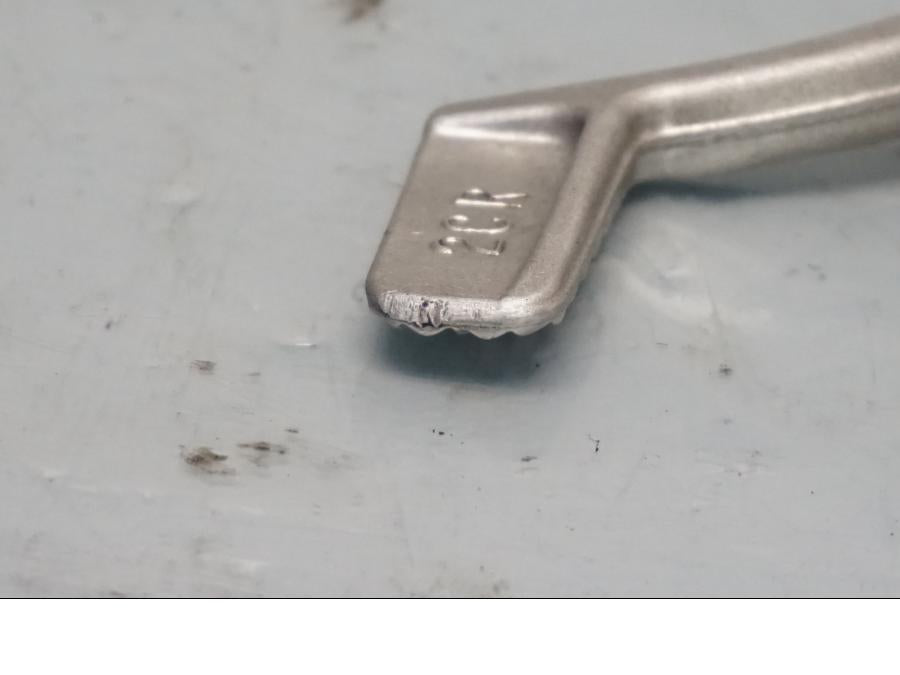 Höger sida på Bromspedal från en Yamaha YZF 1000 R1 -2017 motorcykel.