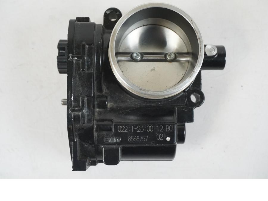 Vänster sida på Spjällhus från en BMW R 1250 GS -2021 motorcykel.