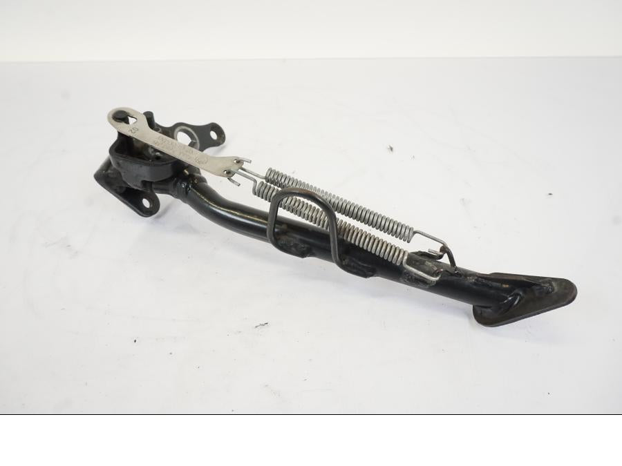 Baksidan på Sidostöd från en BMW R 1150 RS -2003 motorcykel.