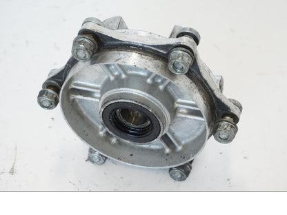 Vänster sida på Drevfäste från en Honda CBR 900 RR -2001 motorcykel.