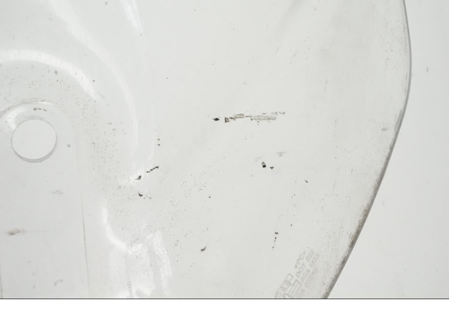 Baksidan på Vindruta från en BMW K 1100 LT -1999 motorcykel.