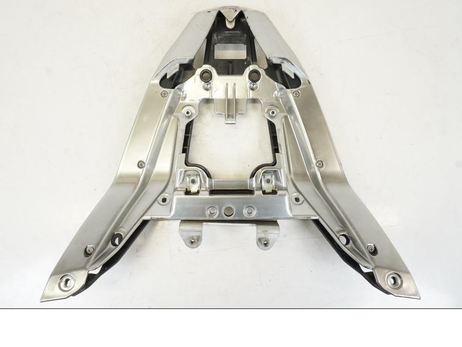 Extrabild1 på Bakvinge från en Aprilia Tuono V4R -2011 motorcykel.