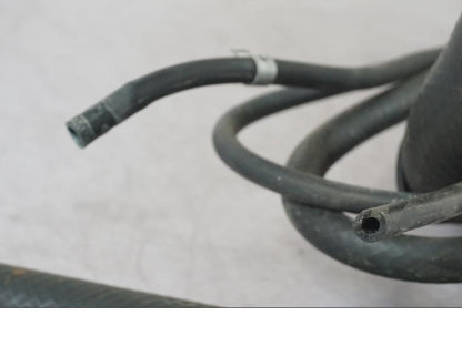 Vänster sida på Vattenkyl Slang Set från en Suzuki GSX 1300 RX -1999 motorcykel.