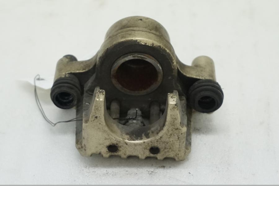 Baksidan på Bromsok från en Yamaha YZF-R 125 -2008 motorcykel.