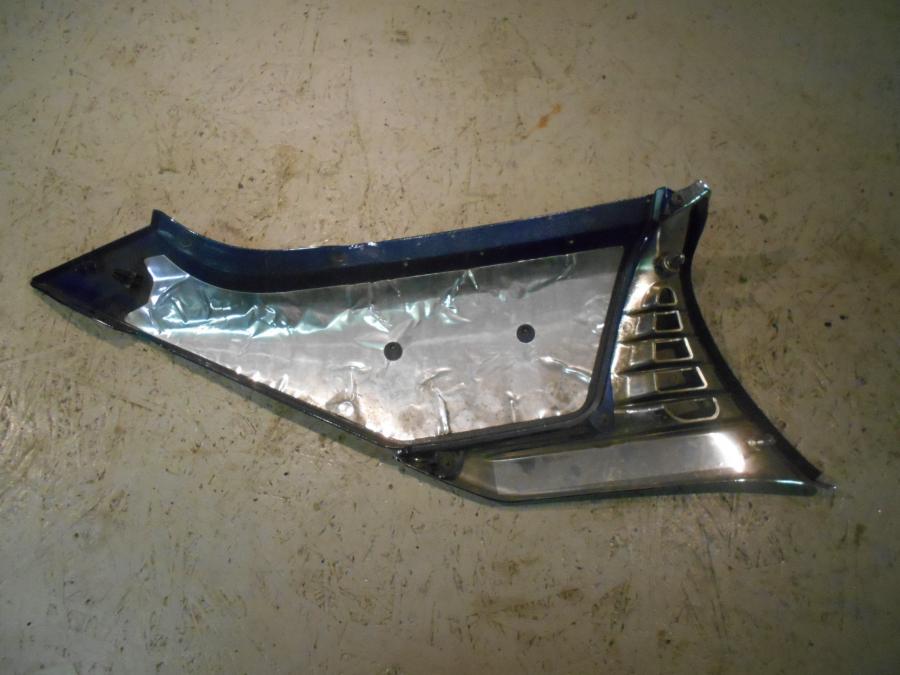 Baksidan på Sidopanel från en Honda GL 1800 -2001 motorcykel.