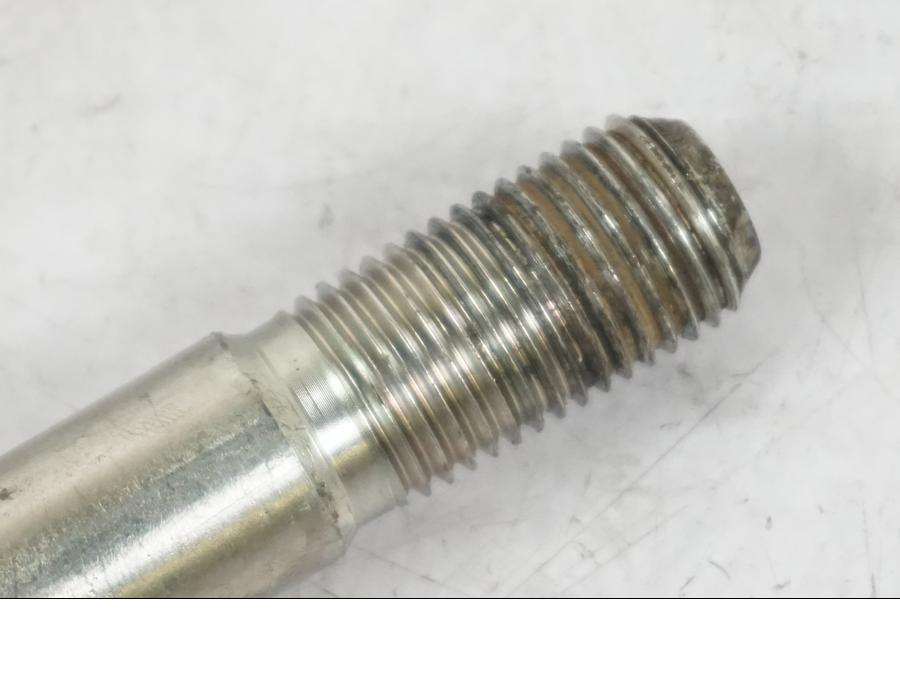 Baksidan på Axel från en Yamaha MT 125 -2017 motorcykel.