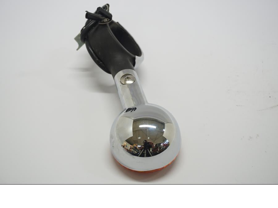 Baksidan på Blinkers från en Suzuki VZ 800 -1998 motorcykel.