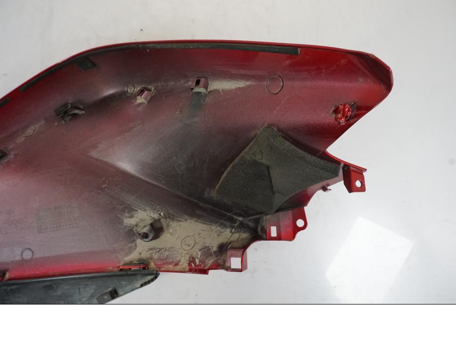 Extrabild2 på Bensintankskåpa från en Honda VFR 1200 -2010 motorcykel.