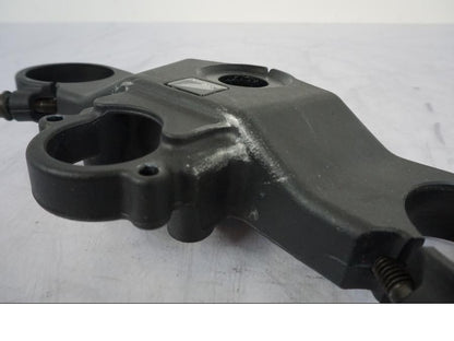 Höger sida på Gaffelkrona från en Honda CBR 900 RR -2003 motorcykel.