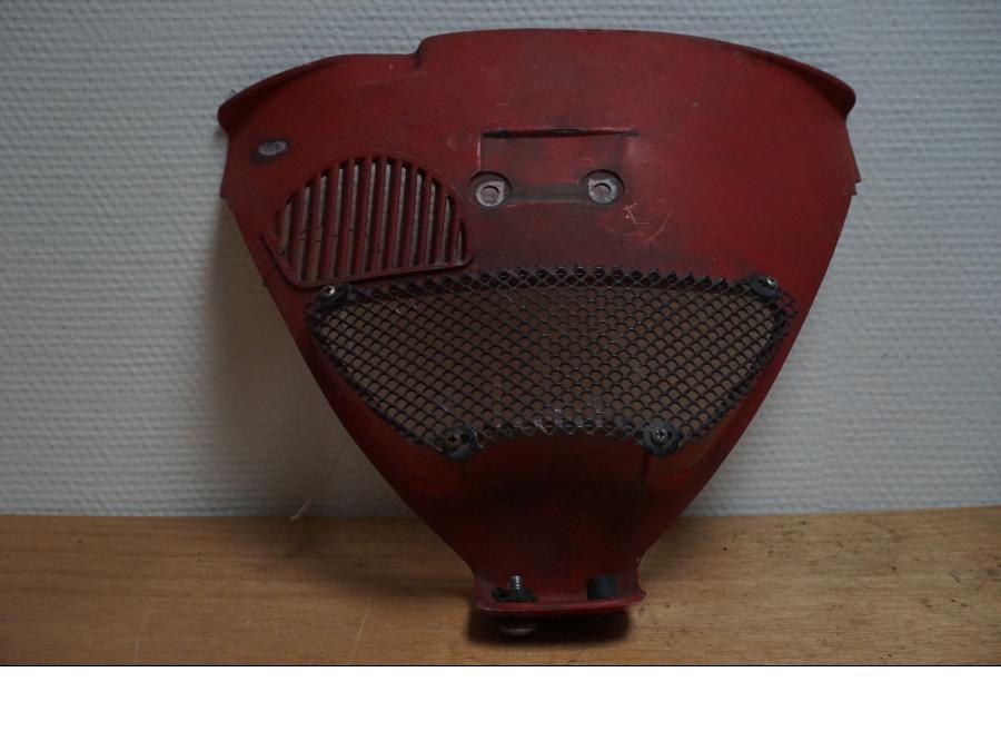 Framsidan på Magkåpa från en Ducati ST2 -1998 motorcykel.