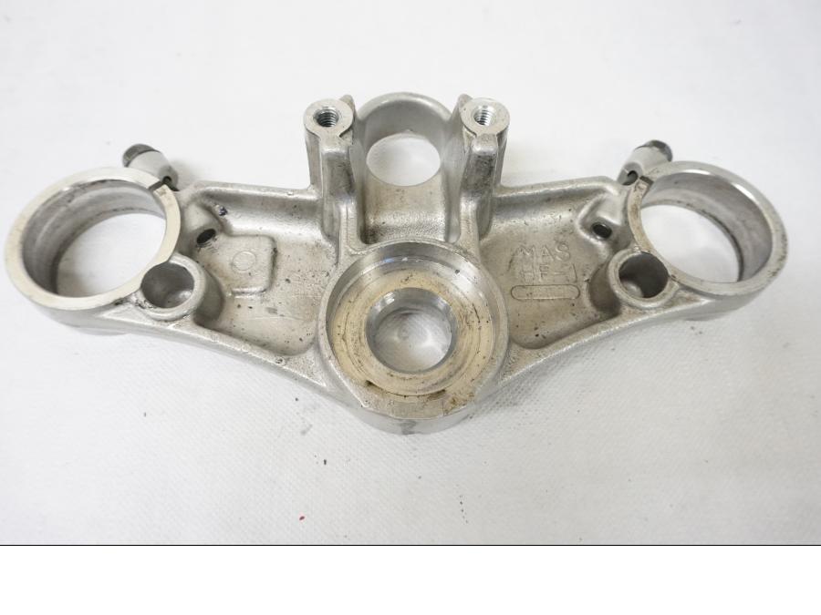 Baksidan på Gaffelkrona från en Honda CBR 900 RR -1997 motorcykel.