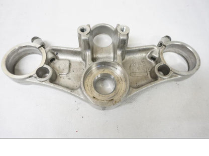 Baksidan på Gaffelkrona från en Honda CBR 900 RR -1997 motorcykel.