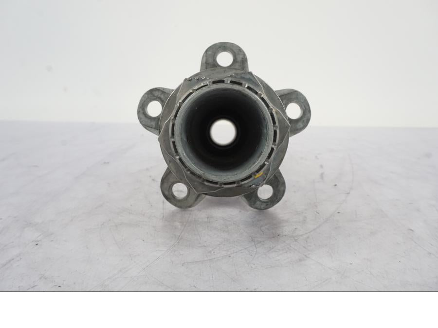 Baksidan på Axel från en KTM 1290 Super Duke -2019 motorcykel.