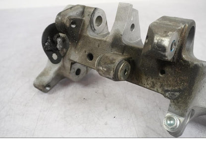 Baksidan på Ramdel från en Honda VFR 800 -2005 motorcykel.