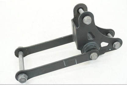 Baksidan på Stötdämparlänkage från en Kawasaki NINJA 400 -2020 motorcykel.