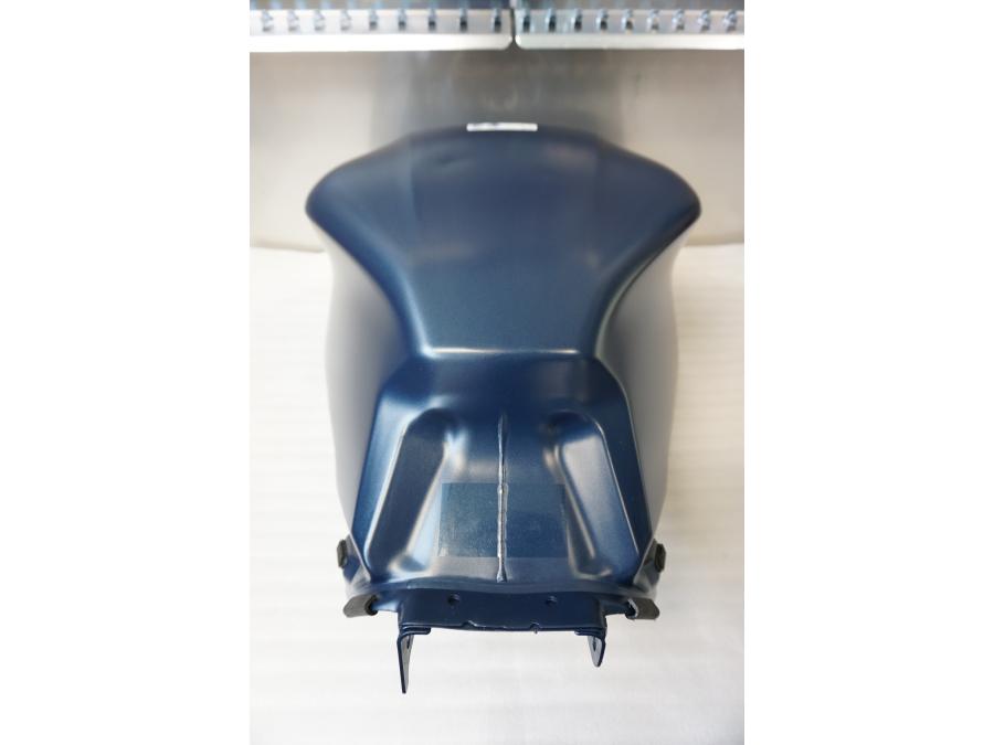 Vänster sida på Bensintank från en Honda CB 650 R -2020 motorcykel.