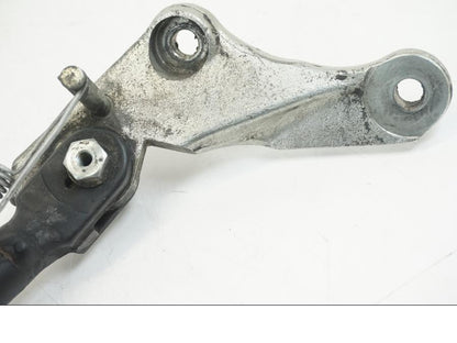 Baksidan på Sidostöd från en Ducati Hyperstrada -2013 motorcykel.