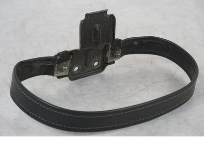 Framsidan på Sadelfäste från en Suzuki VL 800 -2002 motorcykel.