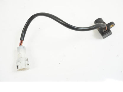 Framsidan på Vevaxelsensor från en Yamaha XVS 1100 -2004 motorcykel.