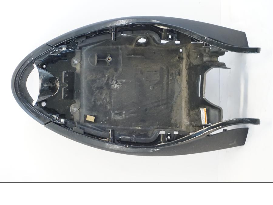 Höger sida på Bakram från en Buell XB9S -2003 motorcykel.