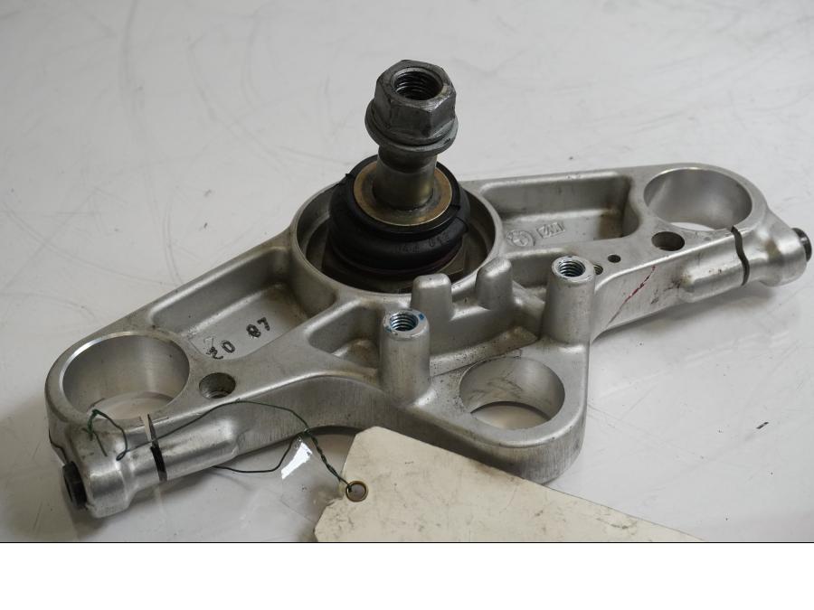 Höger sida på Gaffelkrona från en BMW K 1200 RS -1997 motorcykel.