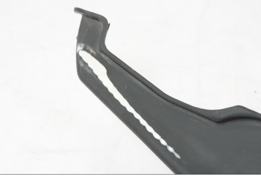 Höger sida på Bakvinge från en Suzuki GSX-R 750 -2007 motorcykel.