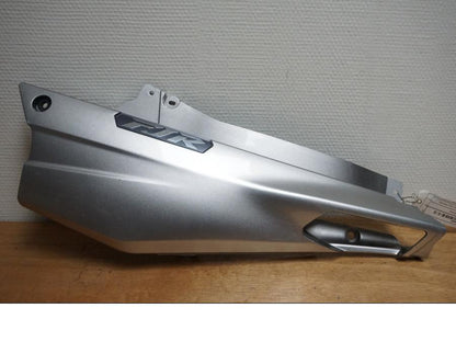 Framsidan på Sidopanel från en Yamaha FJR 1300 -2016 motorcykel.