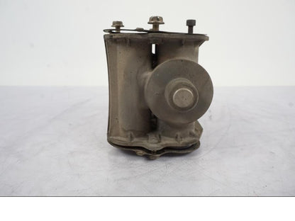 Vänster sida på Avgasspjäll från en Honda CBR 900 RR -2003 motorcykel.