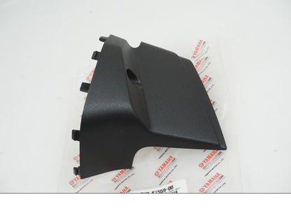 Baksidan på Framskärm från en Yamaha tricity 300 -2023 motorcykel.