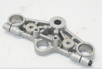 Snett uppifrån på Gaffelkrona från en BMW R 1150 RS -2004 motorcykel.