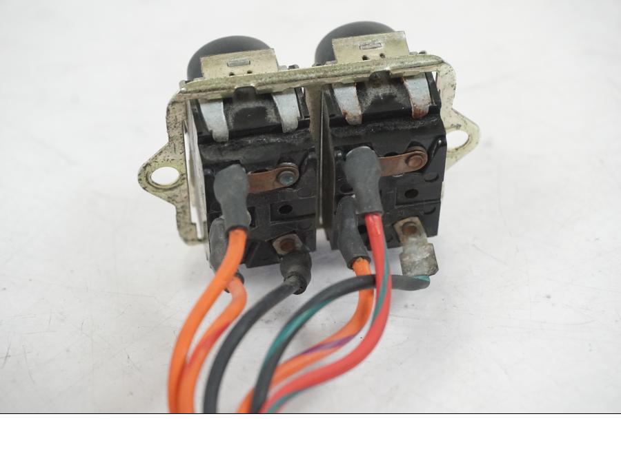 Vänster sida på Reglage från en H-D Street Glide FLHX -2012 motorcykel.