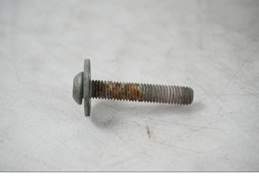 Baksidan på Bromspedal från en BMW R 1200 R -2007 motorcykel.