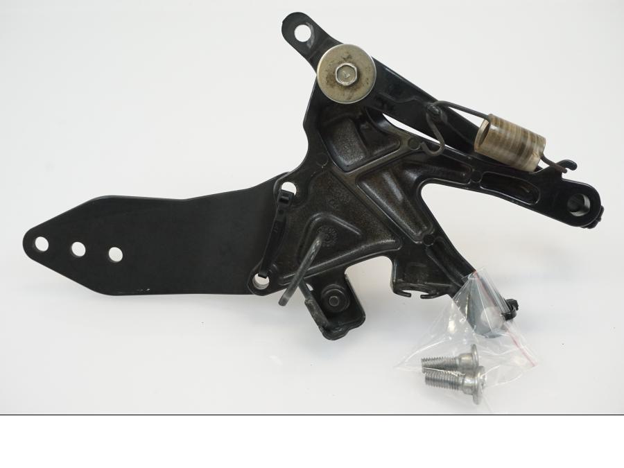 Snett uppifrån på Fotpinnefäste från en Kawasaki ZX-10R -2008 motorcykel.