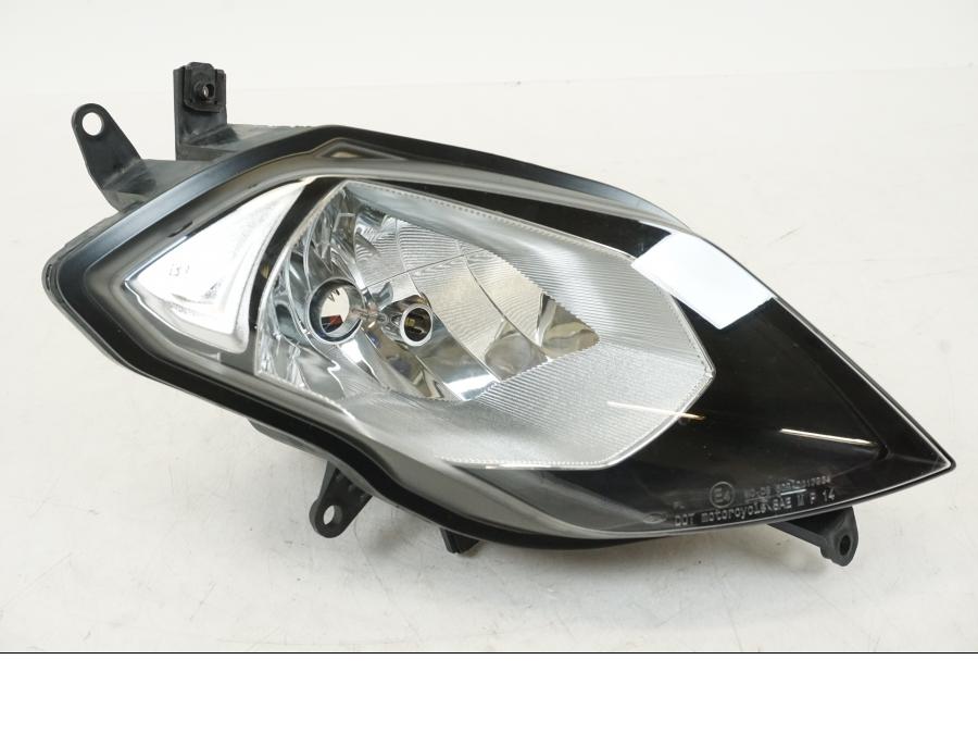 Baksidan på Strålkastare från en BMW S 1000 XR -2014 motorcykel.