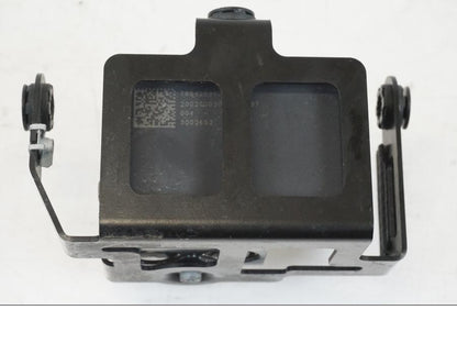 Snett uppifrån på ABS Modulator från en Husqvarna 701 Supermoto -2020 motorcykel.