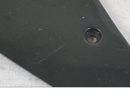 Höger sida på Sidkåpa från en Suzuki GSX 1300 RX -1999 motorcykel.